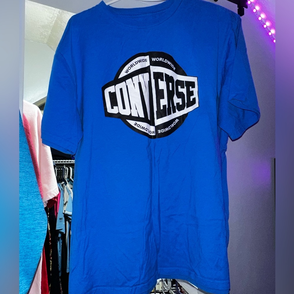 Converse T-Shirt. Size Medium